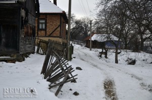 Satul Goleş aproape că încremeneşte începând din octombrie şi până în aprilie