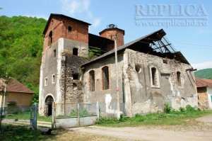 Cetatea Mălăieşti şi Furnalul de la Govăjdie sunt doar două obiective istorice cu potenţial turistic important, pentru a căror reabilitare edilii comunelor Sălaşu de Sus, respectiv Ghelari, speră că vor face rost de bani anul acesta