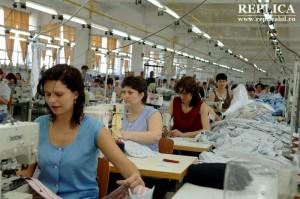 Pentru că au avut contracte clare şi s-au ţinut de cuvânt, fabricile de textile din judeţ au reuşit un salt spectaculos al producţiei într-un an de criză