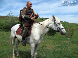 Liviu Neagu şi Sultan, calul său, au avut nevoie de o săptămână pentru a parcurge 400 de kilometri prin Sudul Transilvaniei