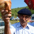 Sărbătoarea meşterilor populari din Ţara Zarandului a adunat duminică ultimii cinci artizani ai lutului şi lemnului.