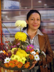 Mihaela Cutinici îşi cumpără florile direct de pe bursa specializată olandeză