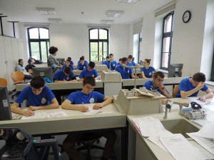 Elevii hunedoreni au fost încântaţi de sistemul educaţional din Germania, aşa că, de câteva ori,  au refuzat să meargă în pauză, pentru a-şi termina proiectele