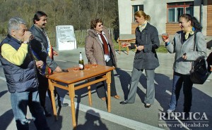 Cei 30 de kilometri de drum judeţean modernizat pe Valea Cernei au fost inauguraţi sâmbătă, 9 noiembrie
