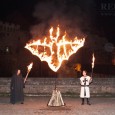Săptămâna trecută, în jur de o sută de americani, canadieni australieni şi elveţieni au petrecut Halloween-ul la Castelul Corvinilor,
