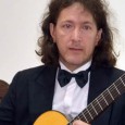 M-a sunat zilele trecute interpretul la chitară clasică Alexandru Creţescu din Timişoara.