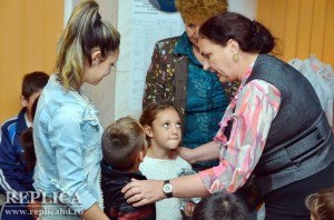 Campanie "Să trimitem copiii la şcoală!", iniţiată de deputatul Carmen Hărău