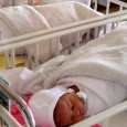 Criza de vaccinuri Engerix-B, cauzată de întârzierea organizării licitaţiilor de căte Ministerul Sănătăţii, a luat sfârşit astăzi, după două luni în care dozele necesare vaccinării bebeluşilor au lipsit din spitale.