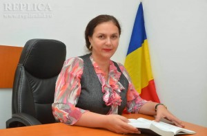 Deputatul Carmen Hărău a iniţiat campania "Să trimitem copiii la şcoală!"