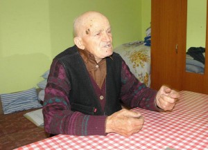 După ce a servit Jandarmeria Română între 1939 şi 1945, Vasile Creţu  ştie un lucru sigur: nu mai vrea să audă vreodată de ruşi şi de război