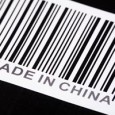 Electronicele şi hainele importate din ţările asiatice se vor scumpi, în lunile următoare, cu până la 15 la sută, ne anunţă comercianţii. Scumpirile produselor din import se vor ţine lanţ, […]