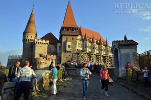 “Târgul Castelelor” şi “Dracula Festival” vor atrage mii de turişti la Hunedoara, în acest sfârşit de săptămână