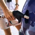 Benzina comercializată în România s-a scumpit, în medie, cu 13% de la începutul anului, iar motorina cu 7%, în timp ce creşterea preţului la carburanţi a fost mai temperată în […]