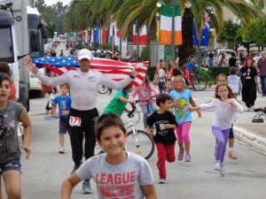 Andrei Nana şi un final de ultra-maraton cu totul special: la Sparthatlon, copiii aleargă împreună cu atleţii