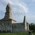 Este poate cea mai frumoasă, dar şi cea mai ciudată biseri­că din România: biserica de piatră din Densuş are o istorie fascinantă, precum o poveste care vine de peste veacuri. […]