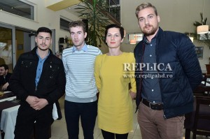Cei patru tineri, studenţi ai FIH, beneficiari ai burselor private "I.C. Brătianu"