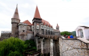 1-castelul corvinilor targul european al castelelor 1  mai (110)